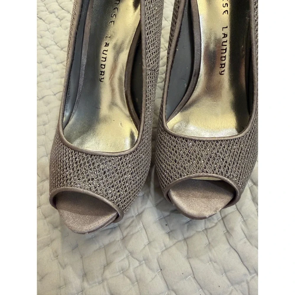 Chinese Laundry Silver Metallic Mesh Peep Toe Platform Pumps Stiletto Heels 6.5M